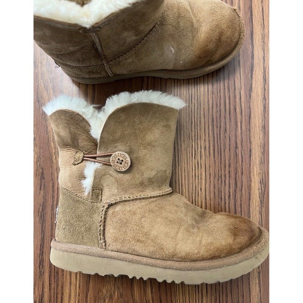 UGG Bailey Button Chestnut Suede Sheepskin Ankle Boots 1017400K Kids 3 Women 5